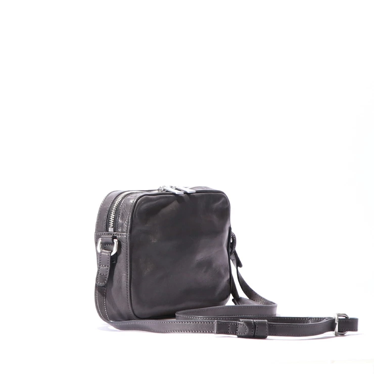 【aniary|アニアリ】ショルダーバッグ Reality Leather 28-03001 Black