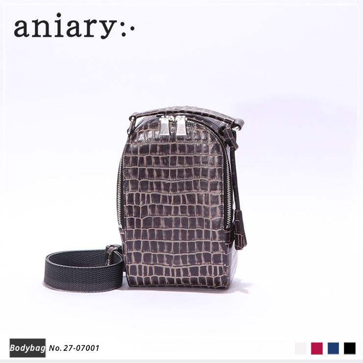 【aniary|アニアリ】ボディバッグ Tint Embossing Leather 27-07001 Pale Black